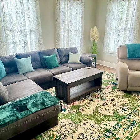 Bright & Airy 2Br 1Ba Home Near The Riverfront